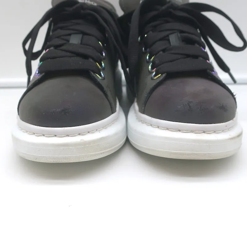 Alexander McQueen Irisierende Übergroße Sneakers Lila/Schwarz Größe 35.5 D