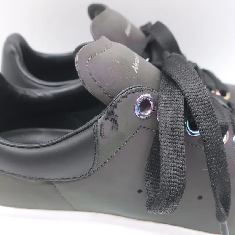 Alexander McQueen Irisierende Übergroße Sneakers Lila/Schwarz Größe 35.5 D