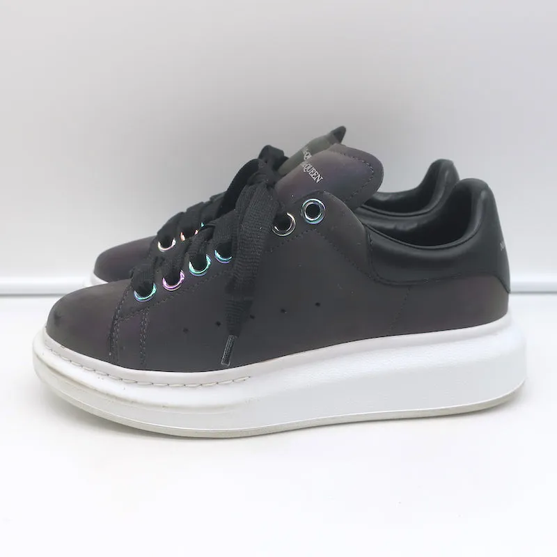 Alexander McQueen Irisierende Übergroße Sneakers Lila/Schwarz Größe 35.5 D