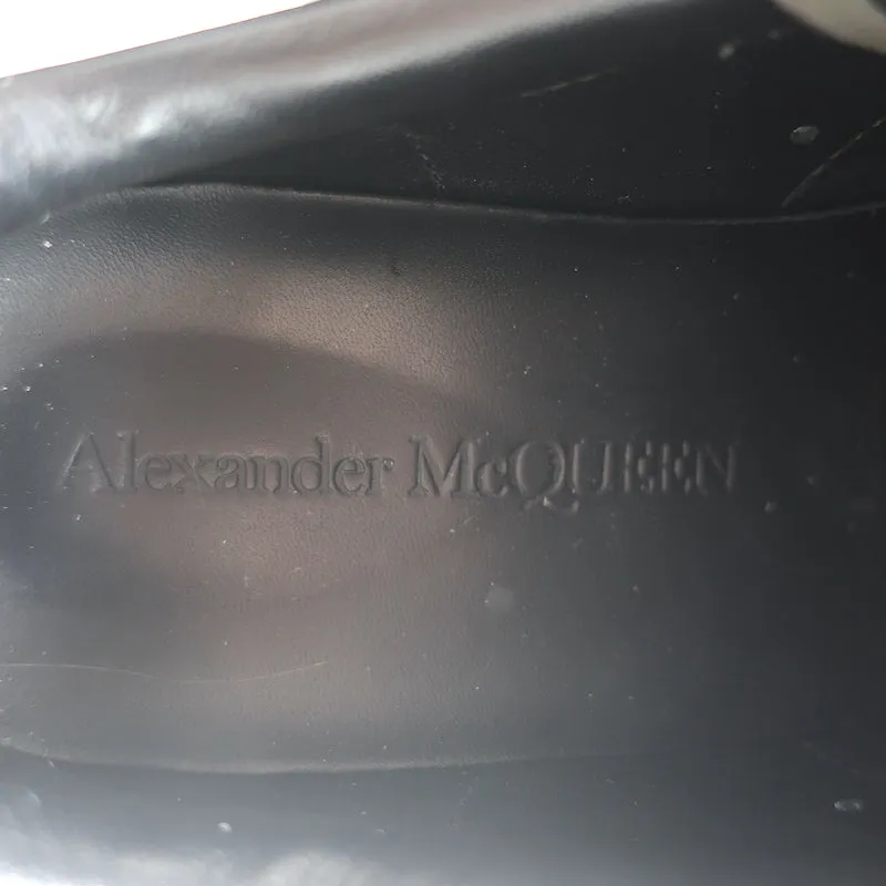 Alexander McQueen Irisierende Übergroße Sneakers Lila/Schwarz Größe 35.5 D