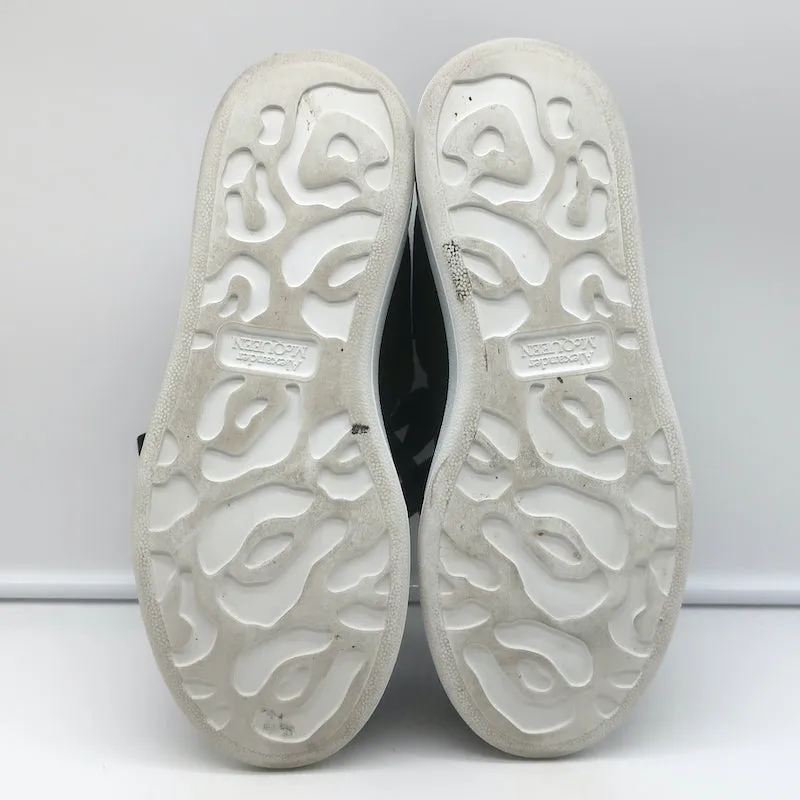 Alexander McQueen Irisierende Übergroße Sneakers Lila/Schwarz Größe 35.5 D