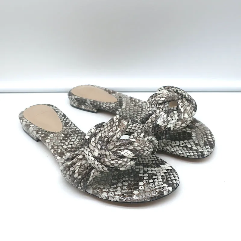 Alexandre Birman Vicky Flache Sandalen mit Knoten in Grau Schlangenleder Größe 38.5
