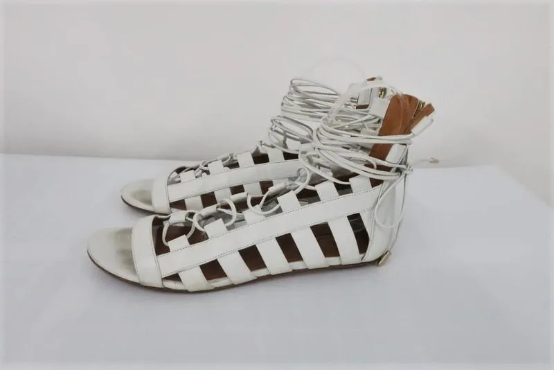 Aquazzura Amazon Gladiatoren-Sandalen Weißes Leder Größe 37.5 Schnürung Flache Schuhe