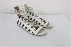 Aquazzura Amazon Gladiatoren-Sandalen Weißes Leder Größe 37.5 Schnürung Flache Schuhe