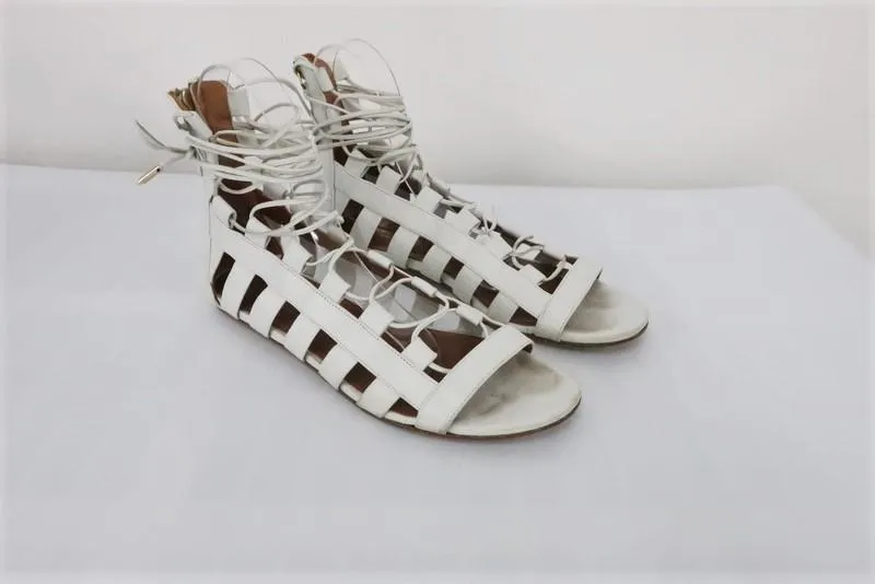 Aquazzura Amazon Gladiatoren-Sandalen Weißes Leder Größe 37.5 Schnürung Flache Schuhe