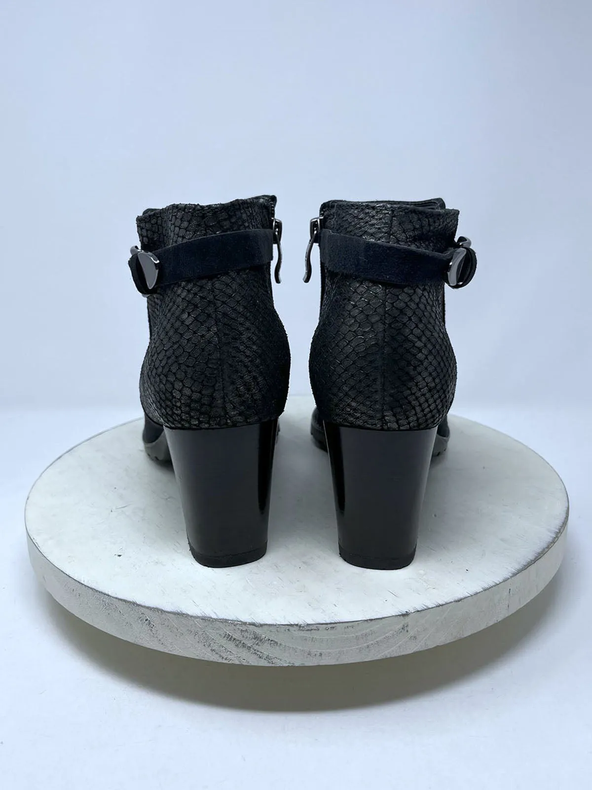 Ara Größe 11N (8,5) Schwarze Schlangenprägung Stiefel NWOB