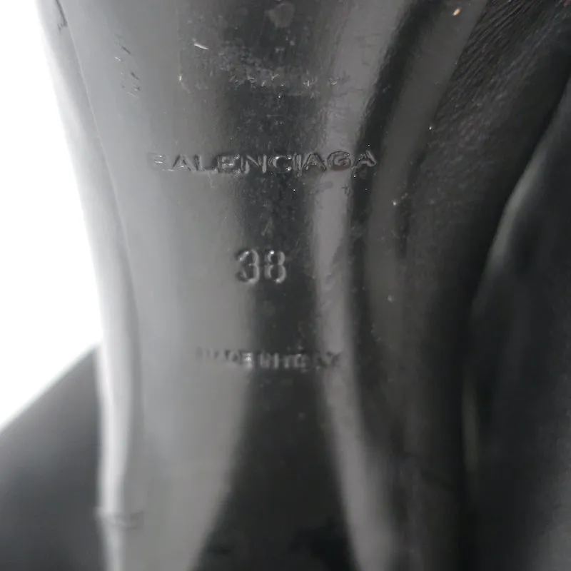 Balenciaga Kniehohe Plateau-Stiefel mit Schnallen-Detail in schwarzem genarbtem Leder Größe 38