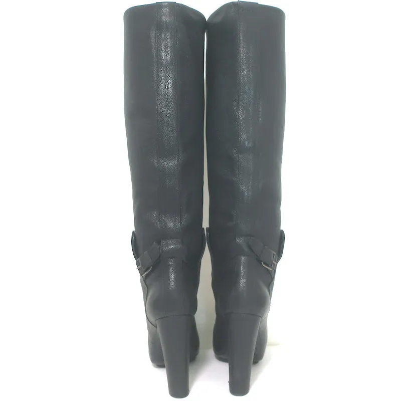 Balenciaga Kniehohe Plateau-Stiefel mit Schnallen-Detail in schwarzem genarbtem Leder Größe 38