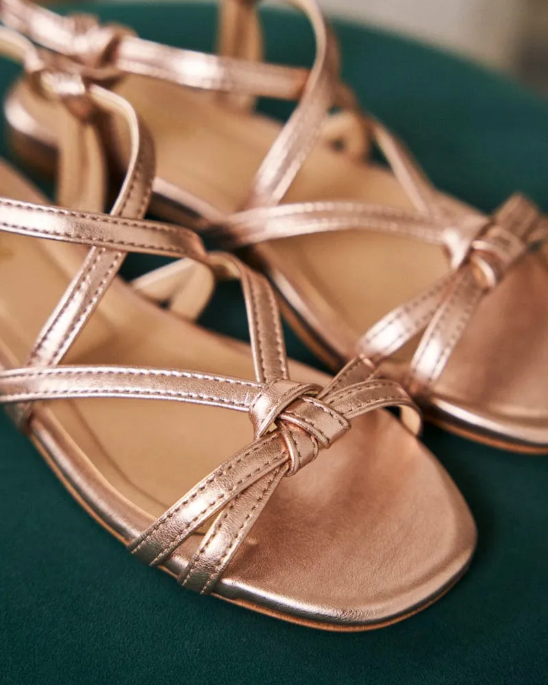 Borneo Kreuzriemen-Vegan-Leder Flache Sandalen | Roségold