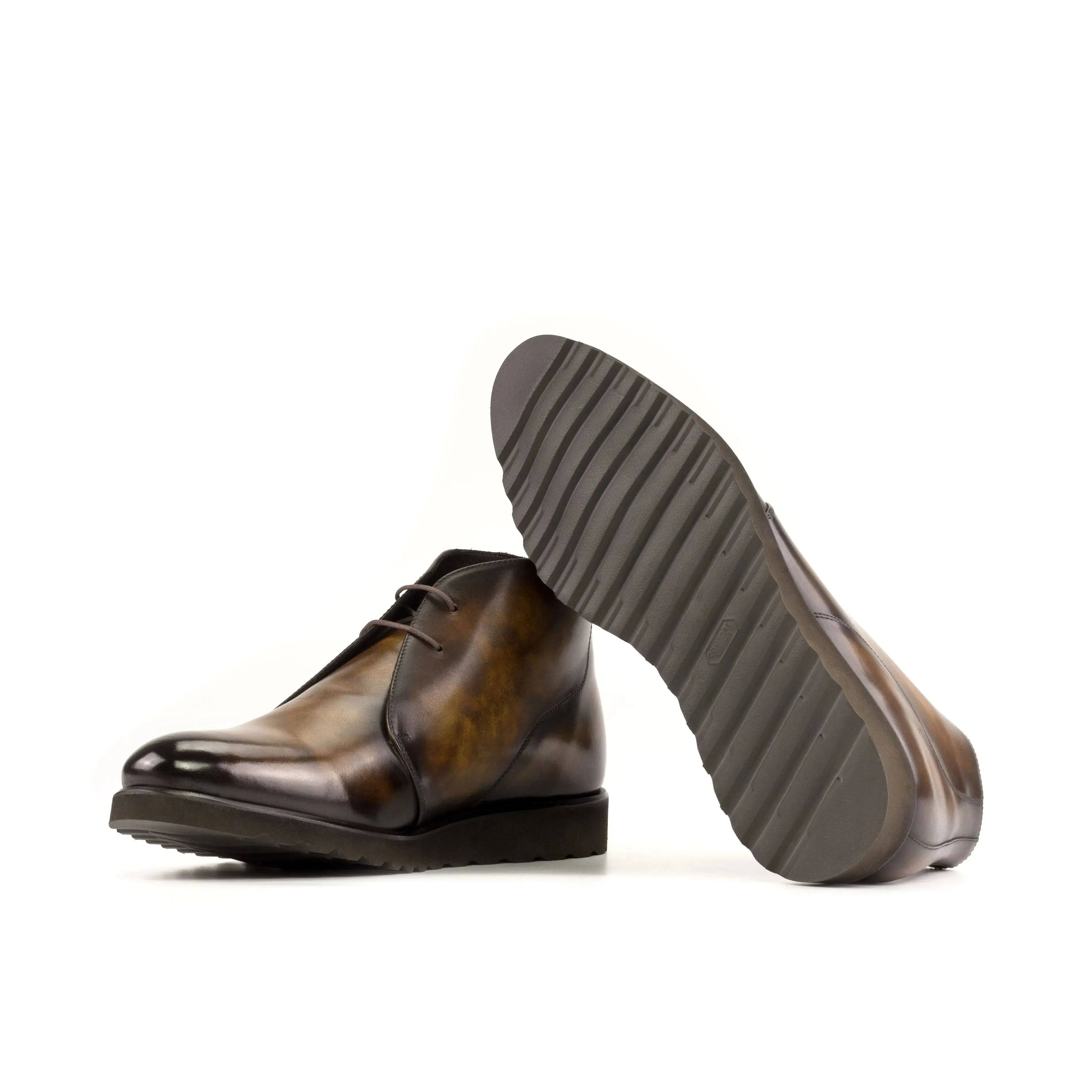 Dapperfam Schuhe DapperFam Vivace in Tabakbraun Herren Handbemalte Patina Chukka