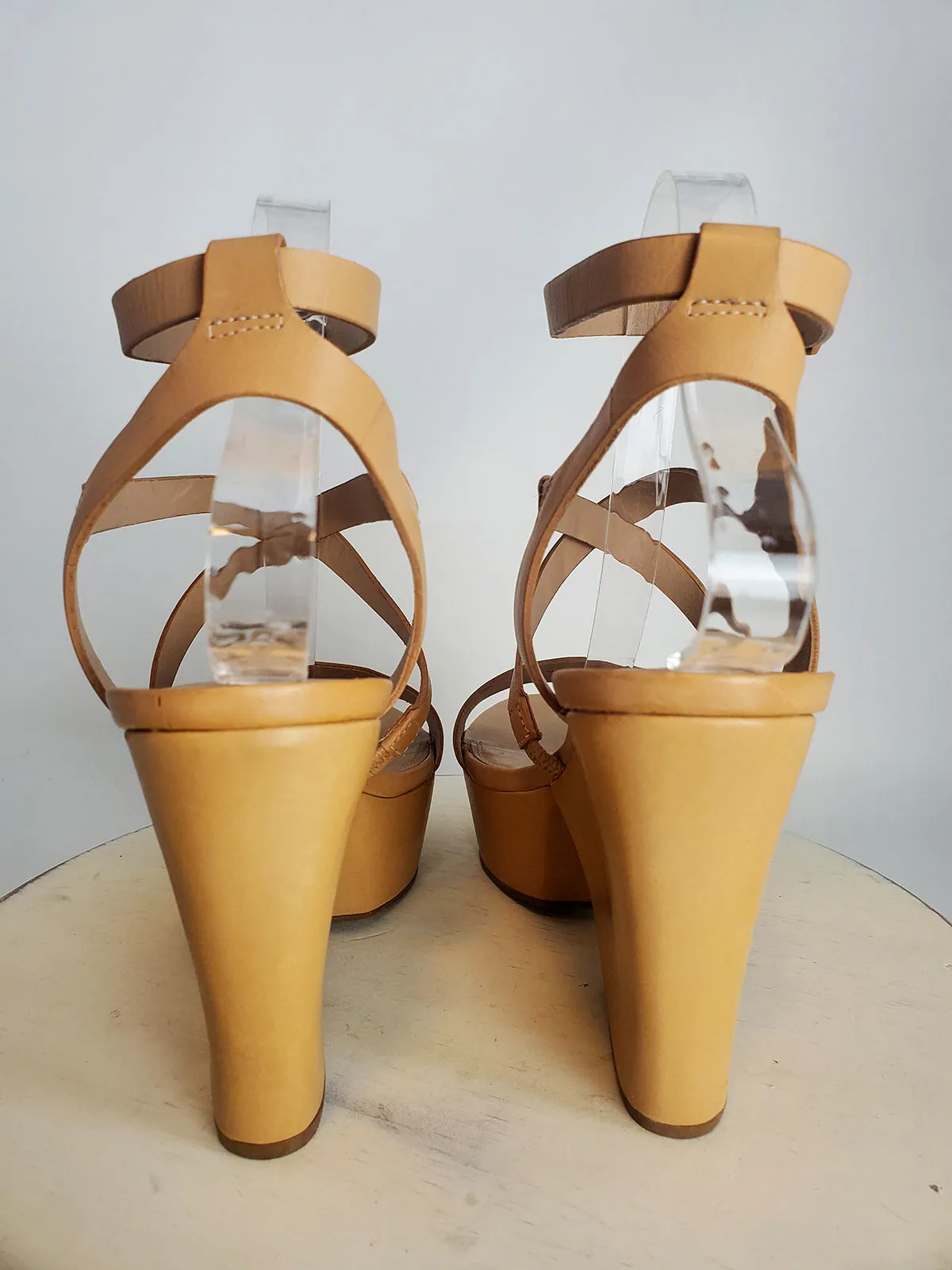 Diane Von Furstenberg Größe 8,5 Beige Riemchen Plateau-Sandalen NWOB