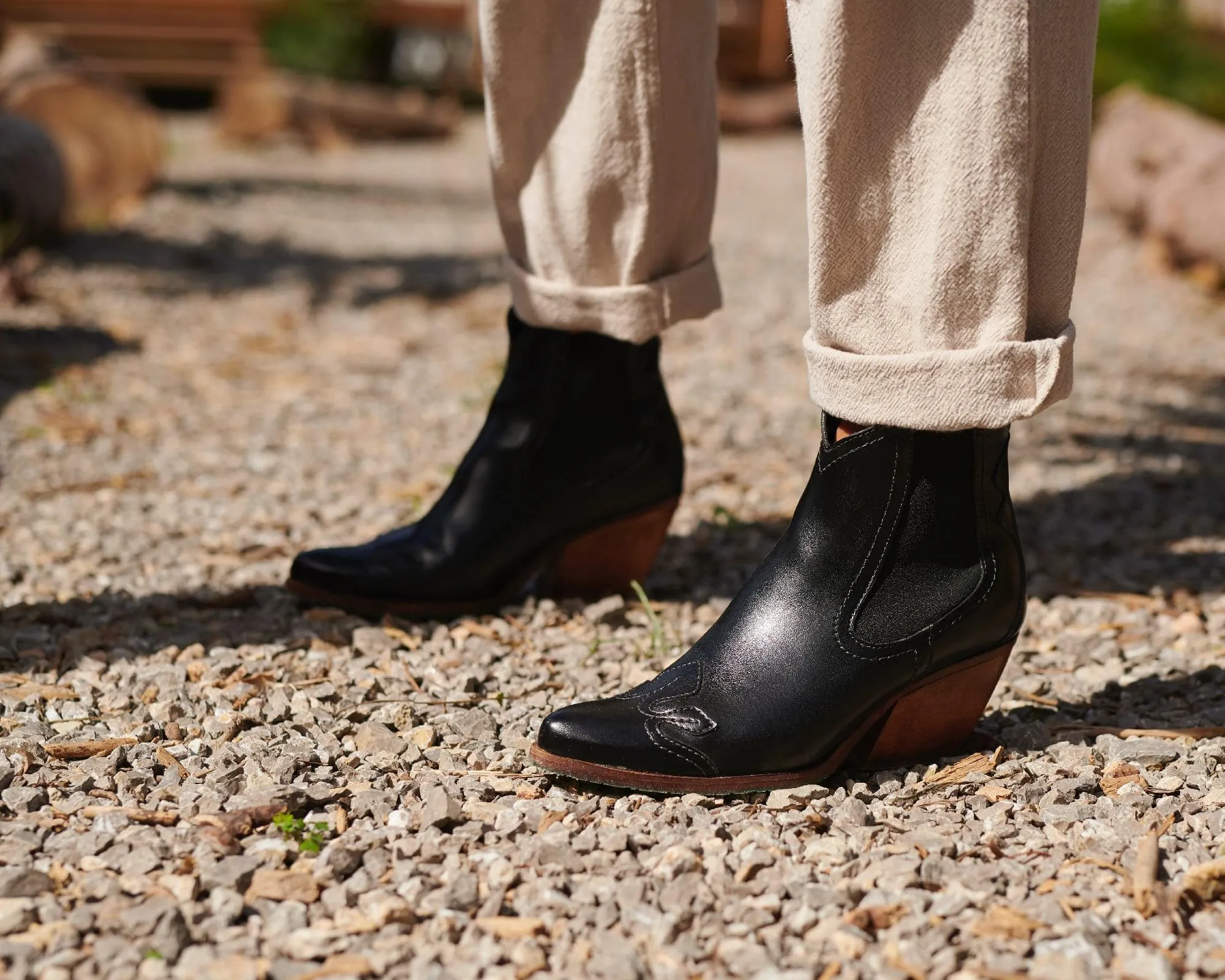Duke Vegan Apple Leather Chelsea Cowboy Boots | Schwarz