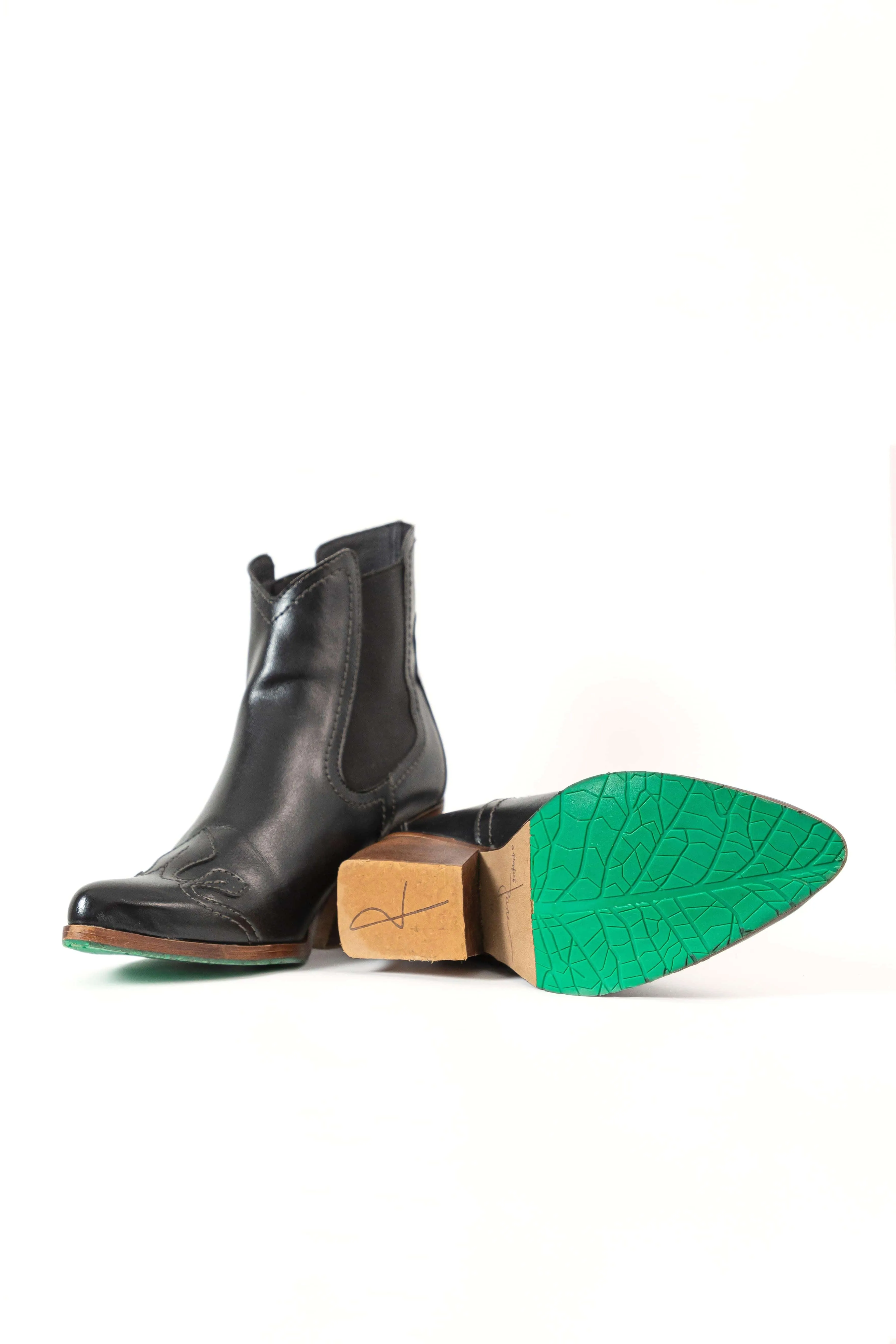 Duke Vegan Apple Leather Chelsea Cowboy Boots | Schwarz