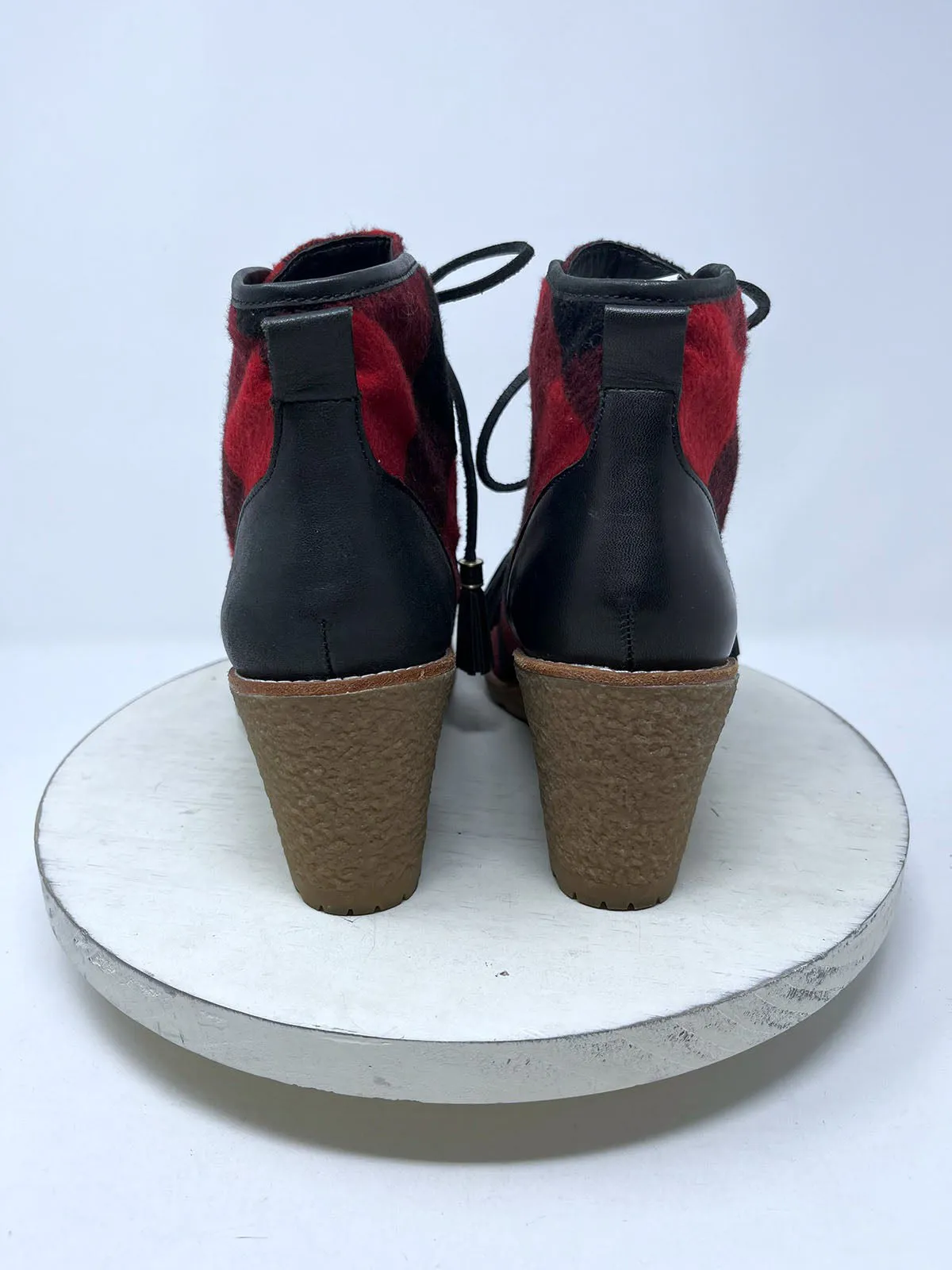 G.H. Bass & Co. Größe 9,5 Stiefel in Schwarz-Rotem Karomuster