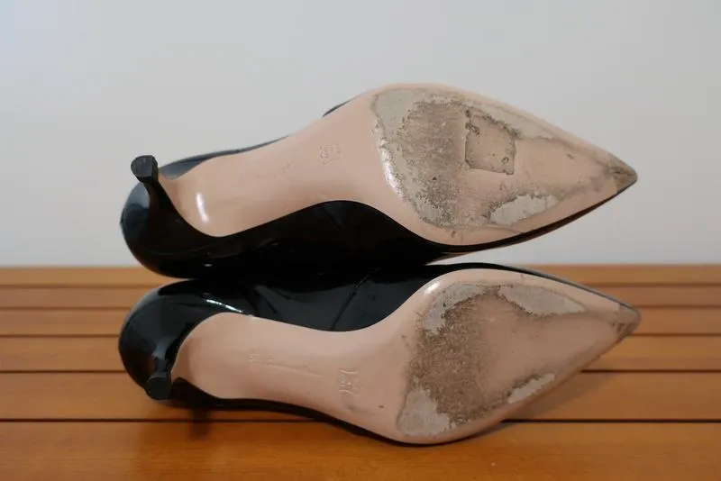 Gianvito Rossi Stiefeletten mit Reißverschluss vorne 55 Schwarz Vinyl Größe 36.5 Kitten Absatz