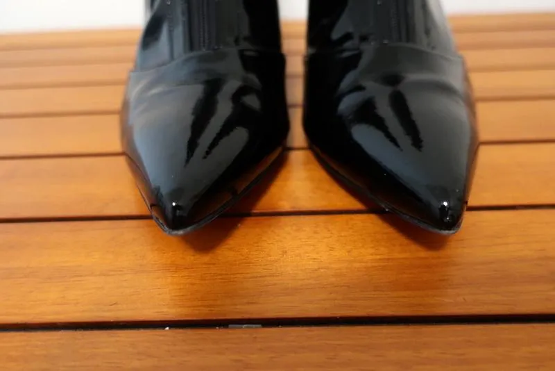 Gianvito Rossi Stiefeletten mit Reißverschluss vorne 55 Schwarz Vinyl Größe 36.5 Kitten Absatz