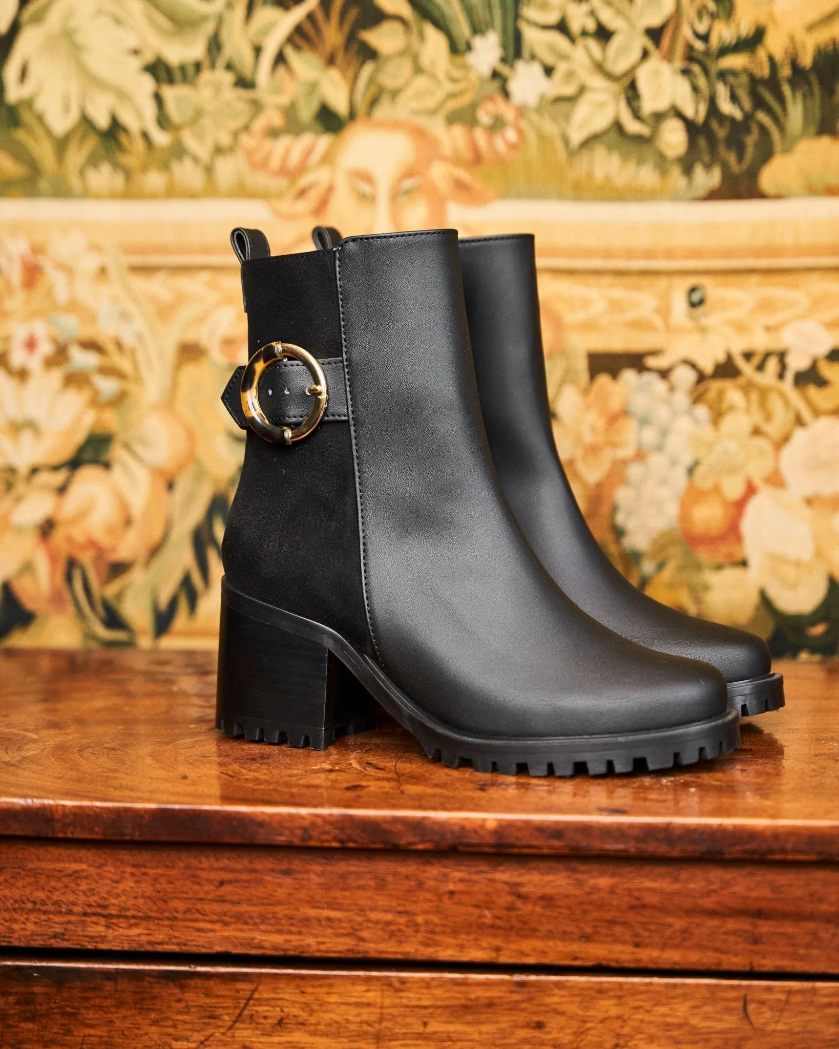 Hercules Recyceltes Veganes Leder Stiefel mit Absatz | Schwarz
