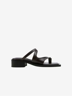 Karel Vegan Apple Leder Pantoffeln | Braun