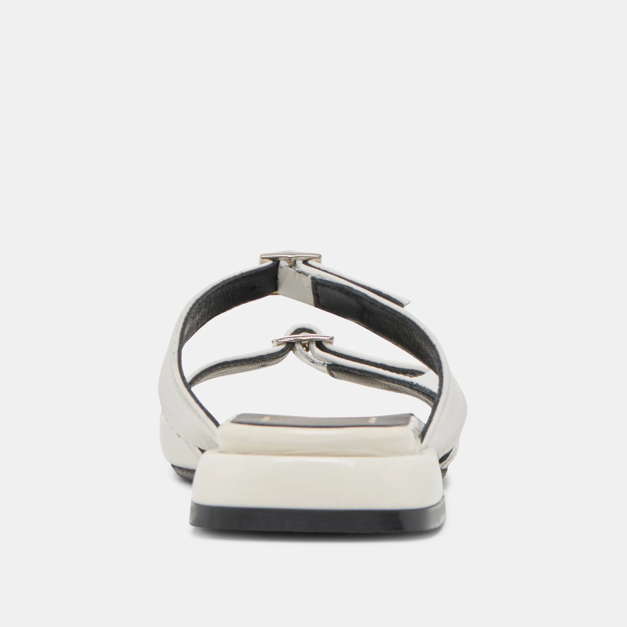 LAVERN SANDALEN OFF WHITE CRINKLE PATENT