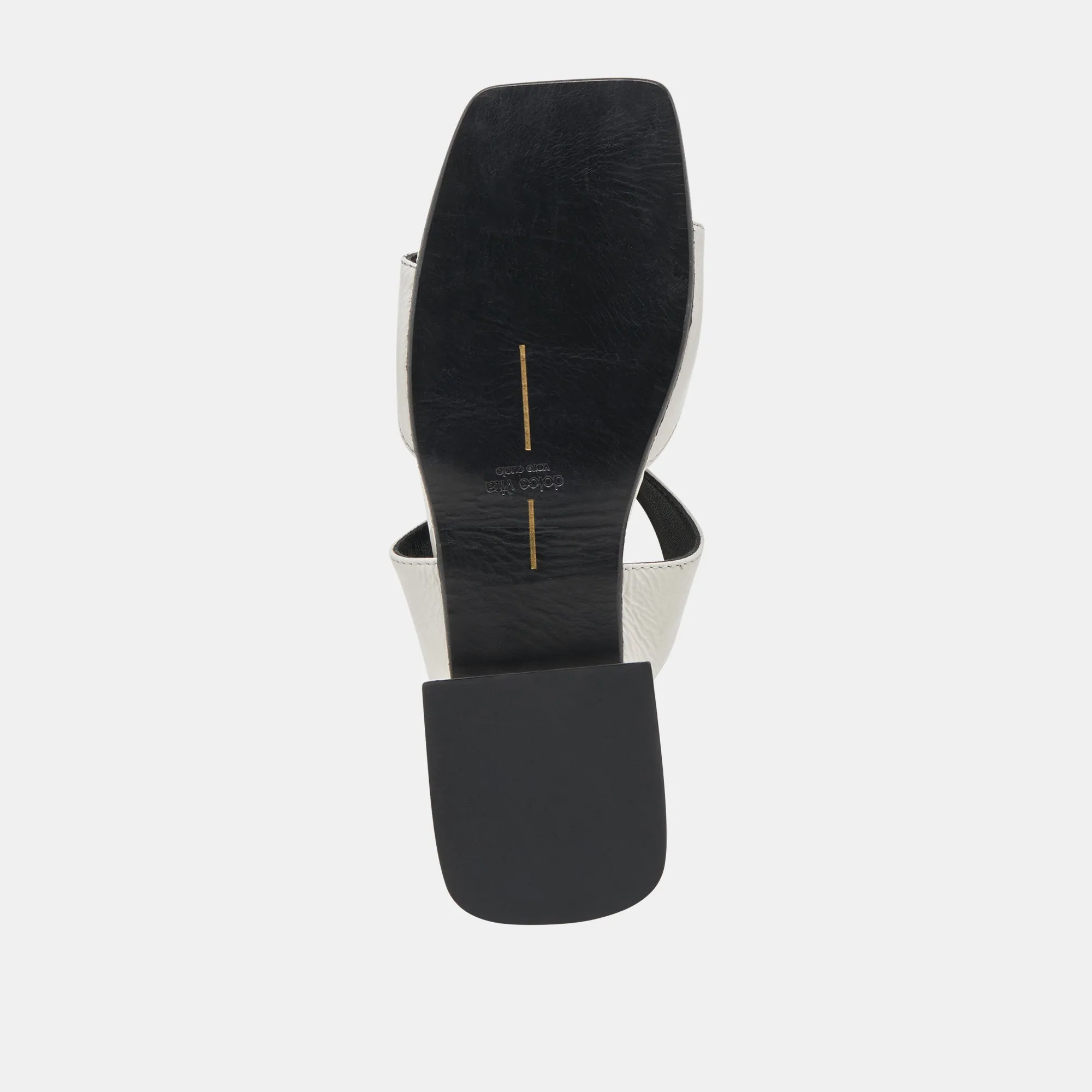 LAVERN SANDALEN OFF WHITE CRINKLE PATENT