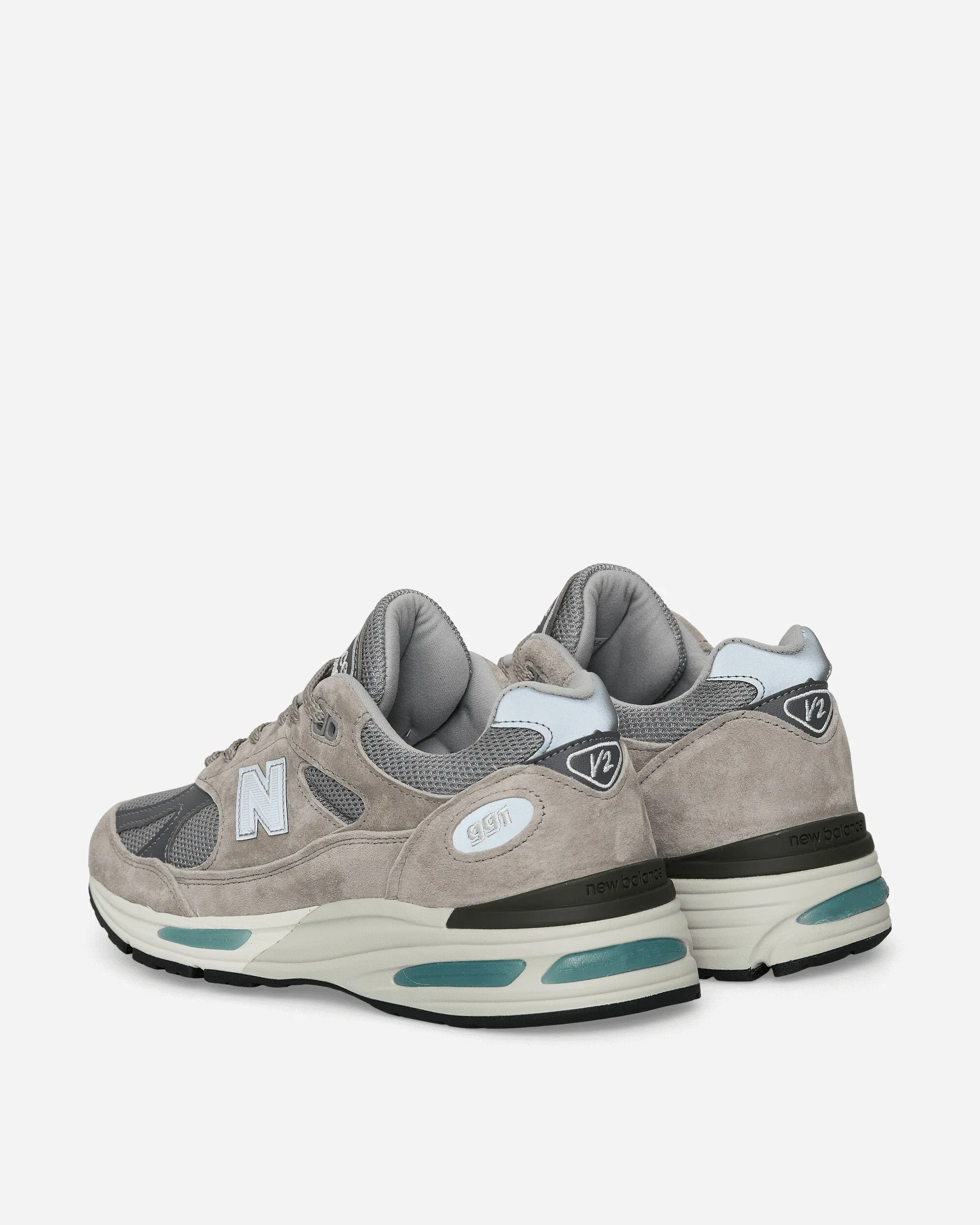 Hergestellt in UK 991v2 Sneakers Taube / Legierung / Silber