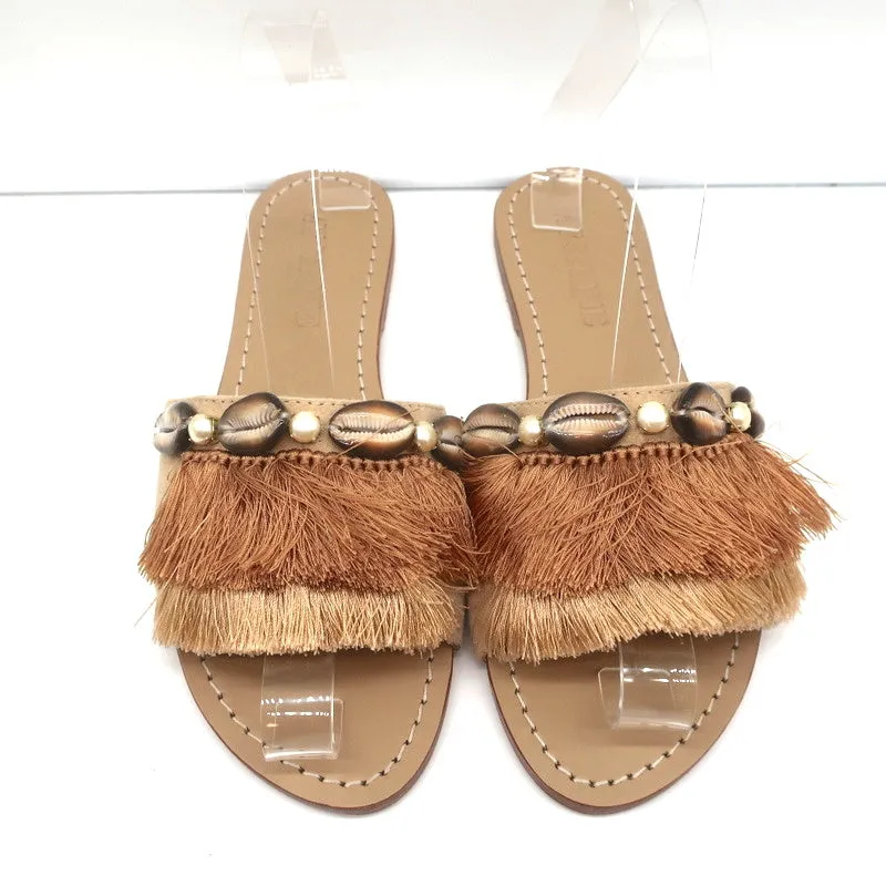 Mystique Muschel-verziertes Fransen-Slide-Sandalen Beige Wildleder Größe 7 NEU
