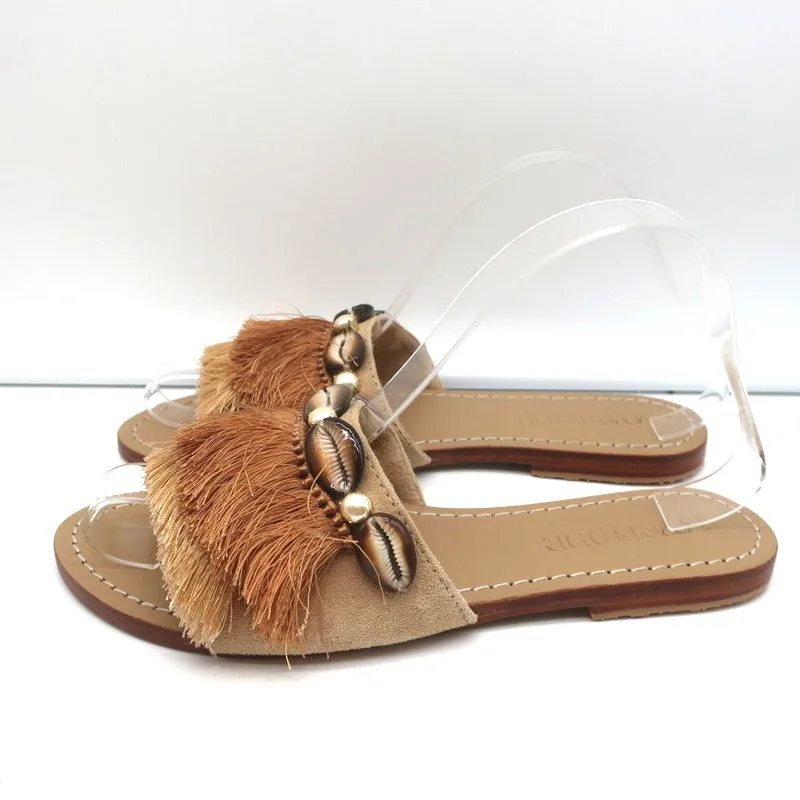 Mystique Muschel-verziertes Fransen-Slide-Sandalen Beige Wildleder Größe 7 NEU