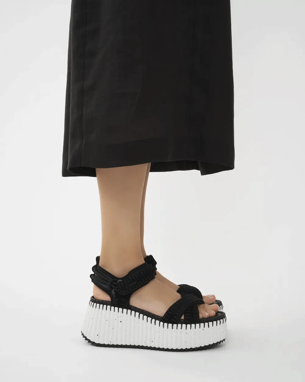 Nama Platform Sandal in Schwarz