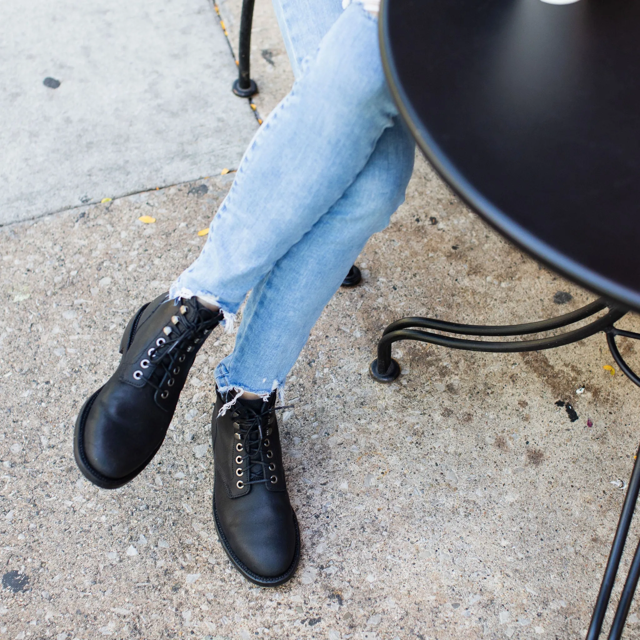 Nora Boot Black Wachs Commander
