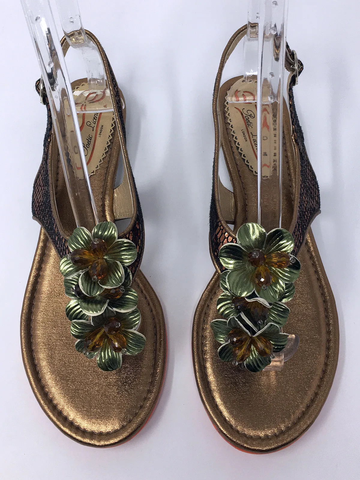 Poetic Licence Größe 9,5 Bronze & Salbeigrüne Schlangenprägung Sandalen