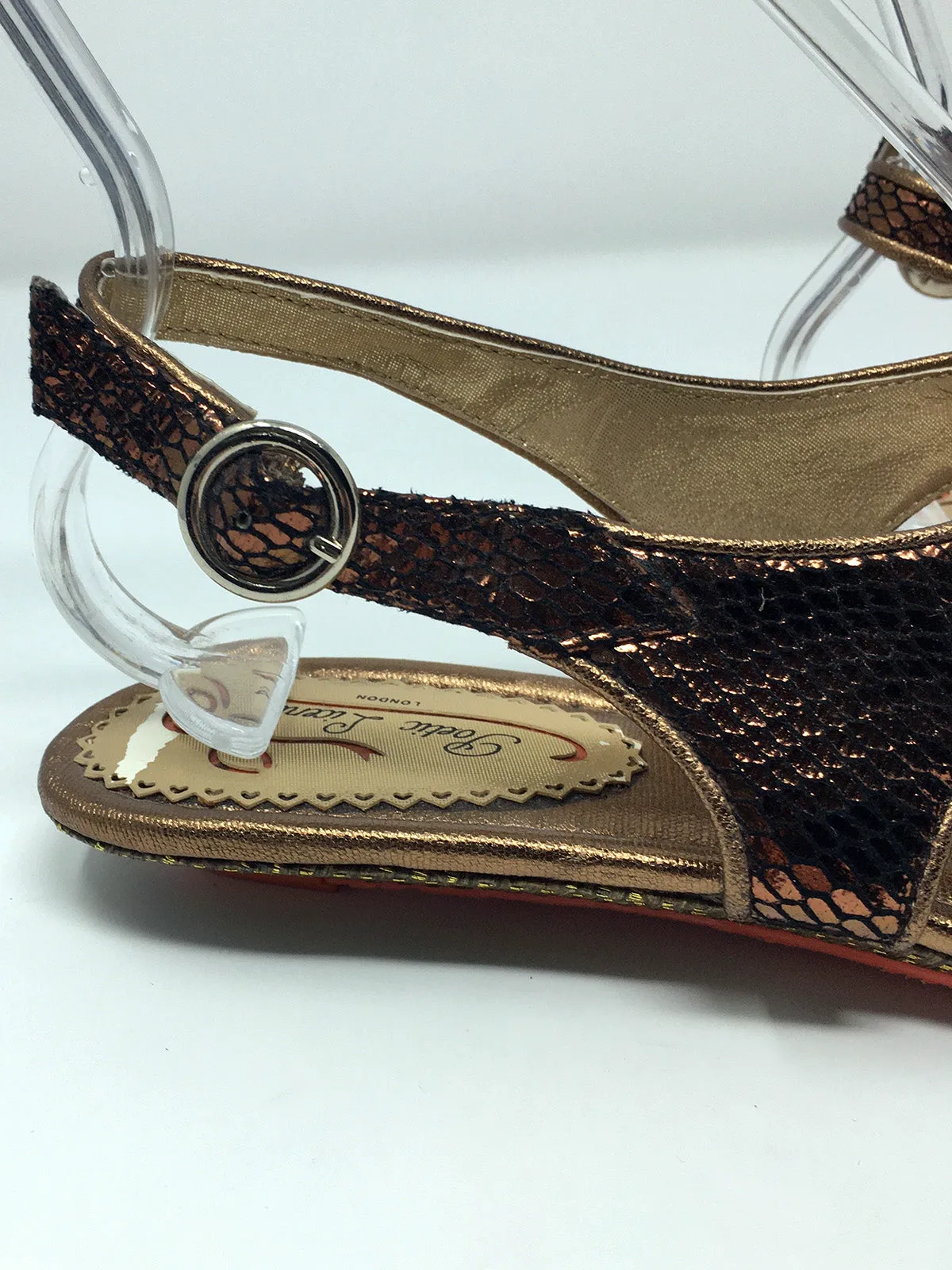 Poetic Licence Größe 9,5 Bronze & Salbeigrüne Schlangenprägung Sandalen
