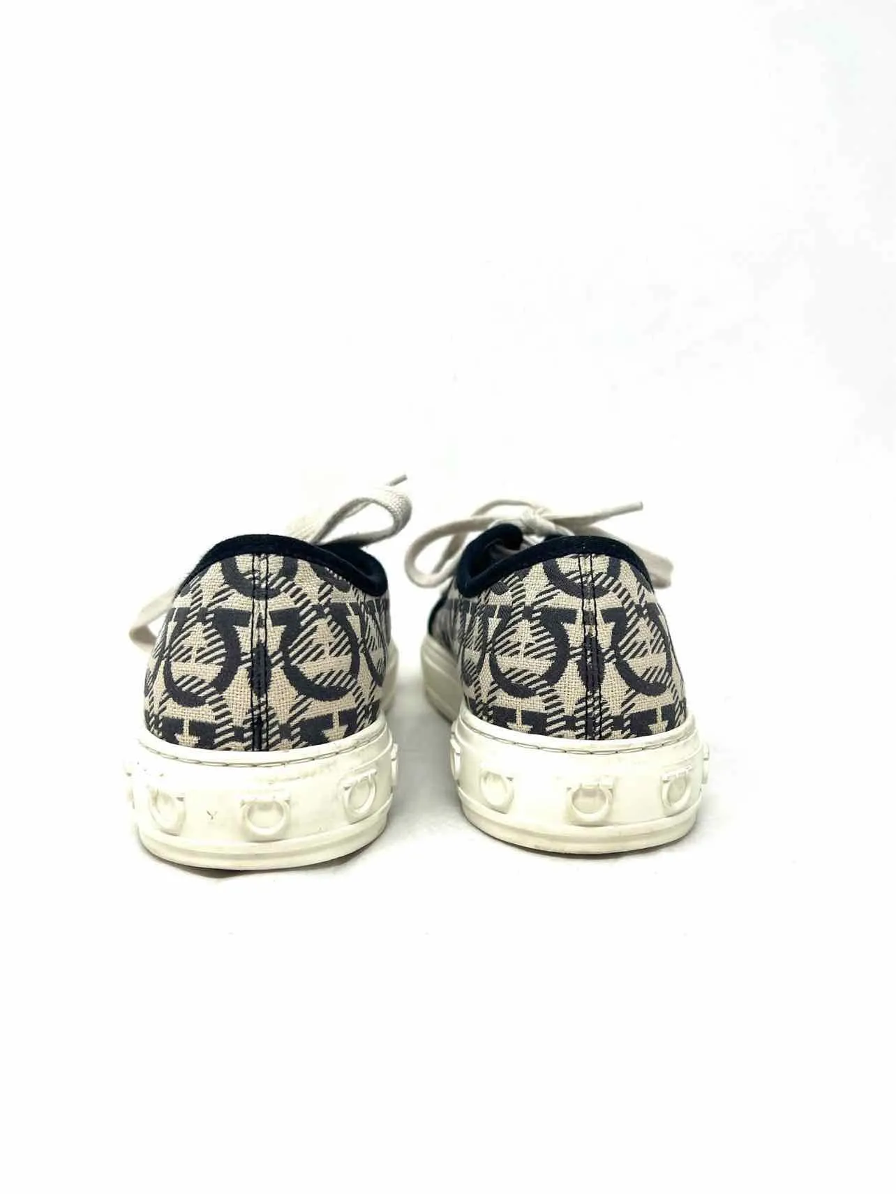 Salvatore Ferragamo Größe 8,5 Beige/Schwarz Signatur Schnürschuhe Sneakers AS IS