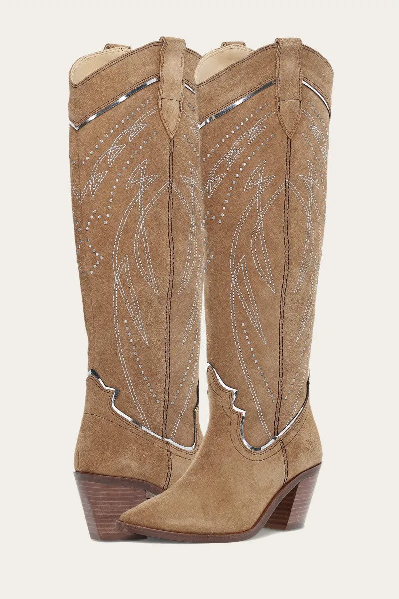Sara Western Hoher Stollen