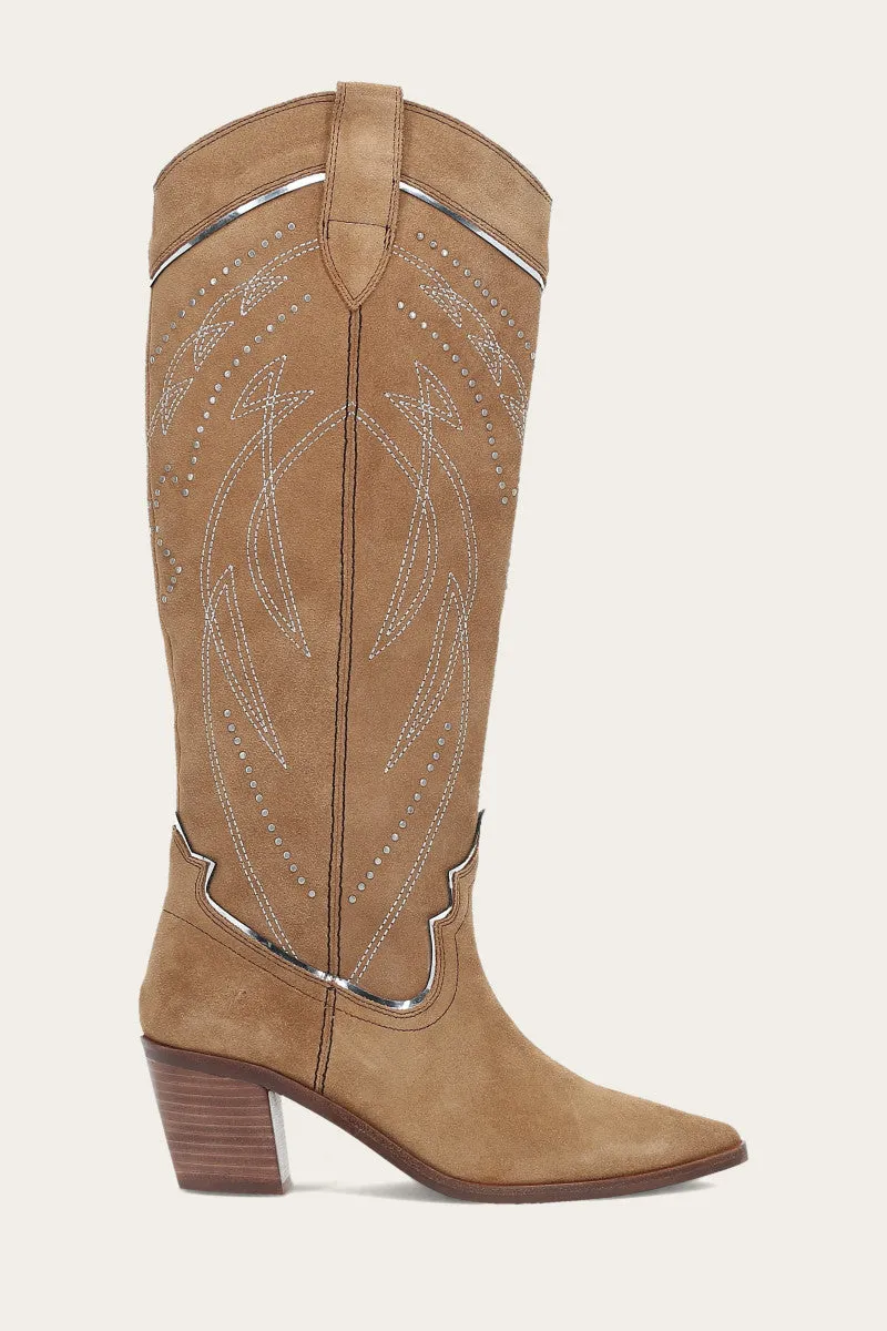 Sara Western Hoher Stollen