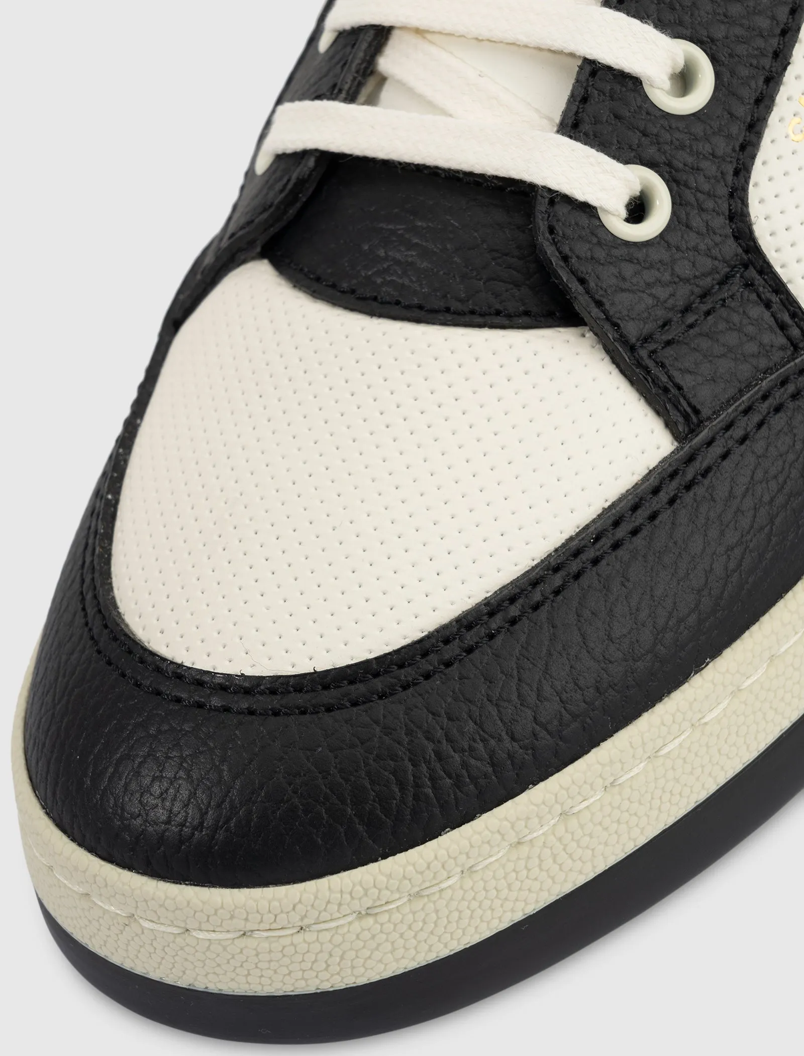 SL/61 GEMASERTES LEDER SNEAKER