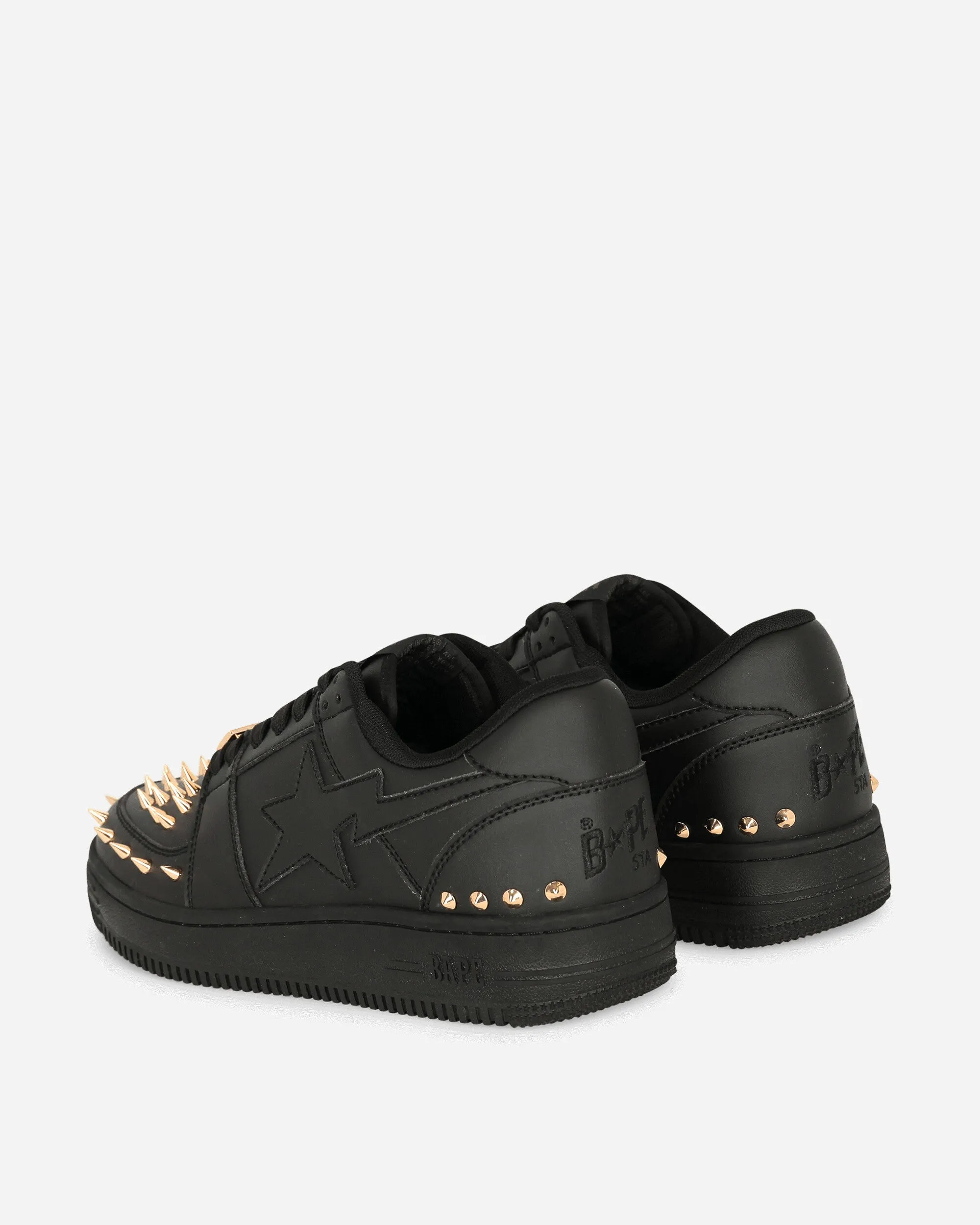 BAPE STA Low M1 Sneakers mit Nieten in Schwarz