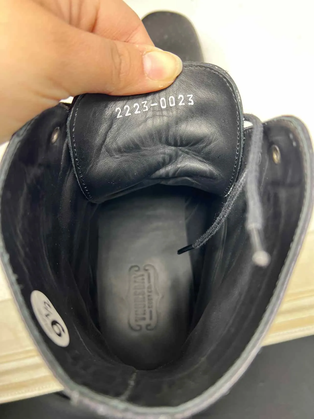 Donnerstag Größe 9,5 Schwarze Schnürleder-Herrenschuhe Stiefel