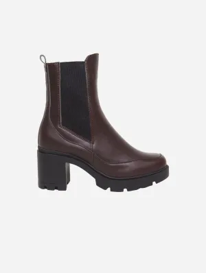 Vicky Vegan-Leder Stiefel mit Absatz | Schokolade