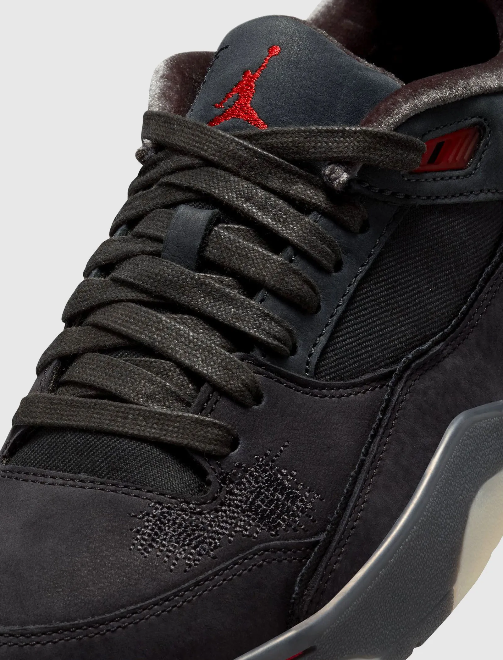 Damen WHO DECIDES WAR X JORDAN FLIGHT COURT 